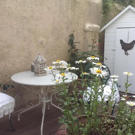 D'hotes Sophie Cite Des Peintres Frühstückspension