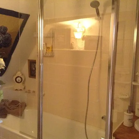 D'hotes Sophie Cite Des Peintres 3*