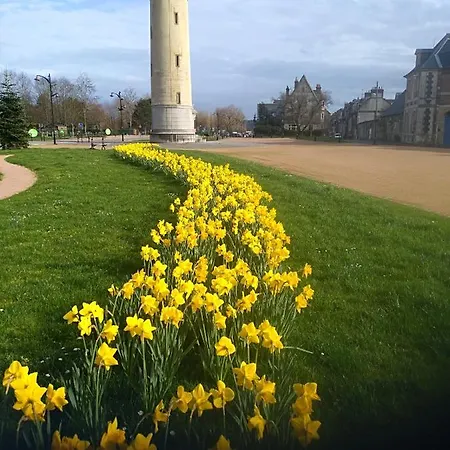 D'hotes Sophie Cite Des Peintres 3* Honfleur