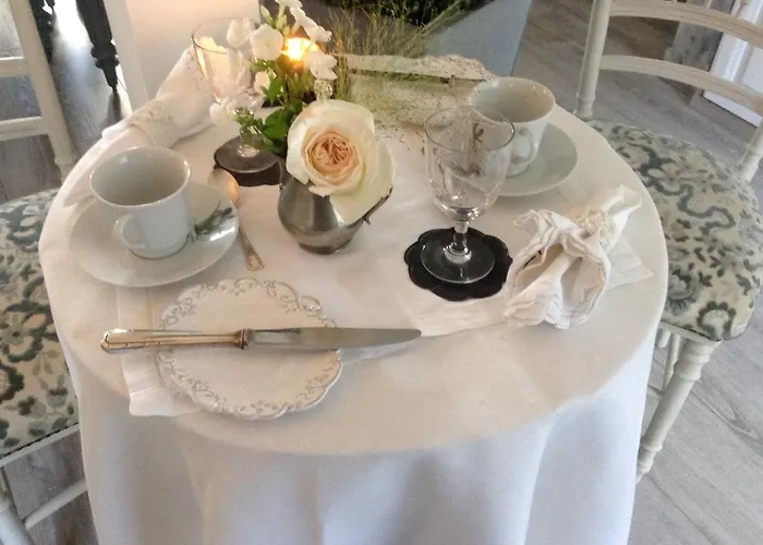 D'hotes Sophie Cite Des Peintres 3*