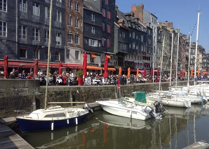 Lamaison Du Phare D'hotes Couette-café Honfleur